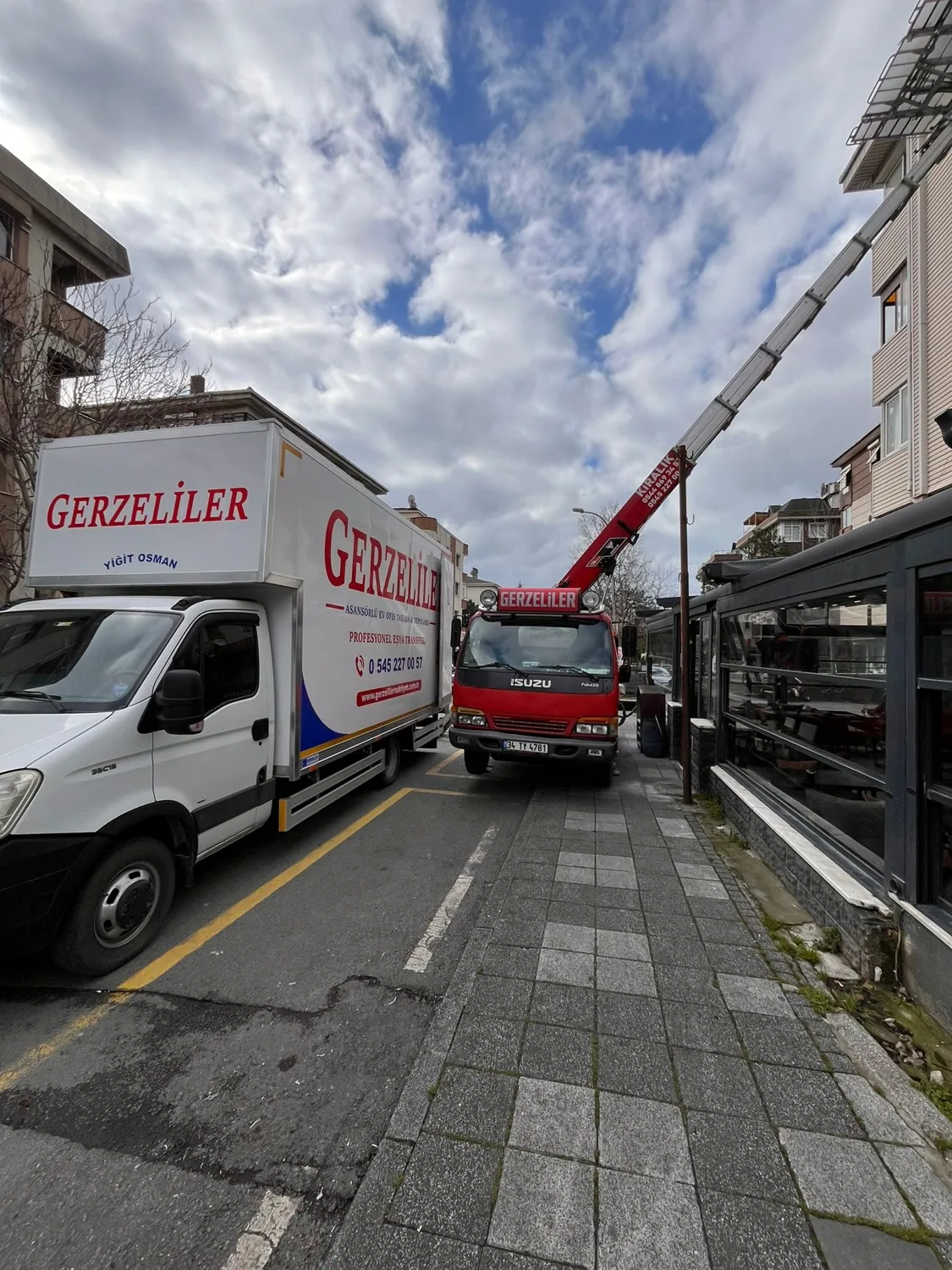 Mobil asansör ve nakliye araçları